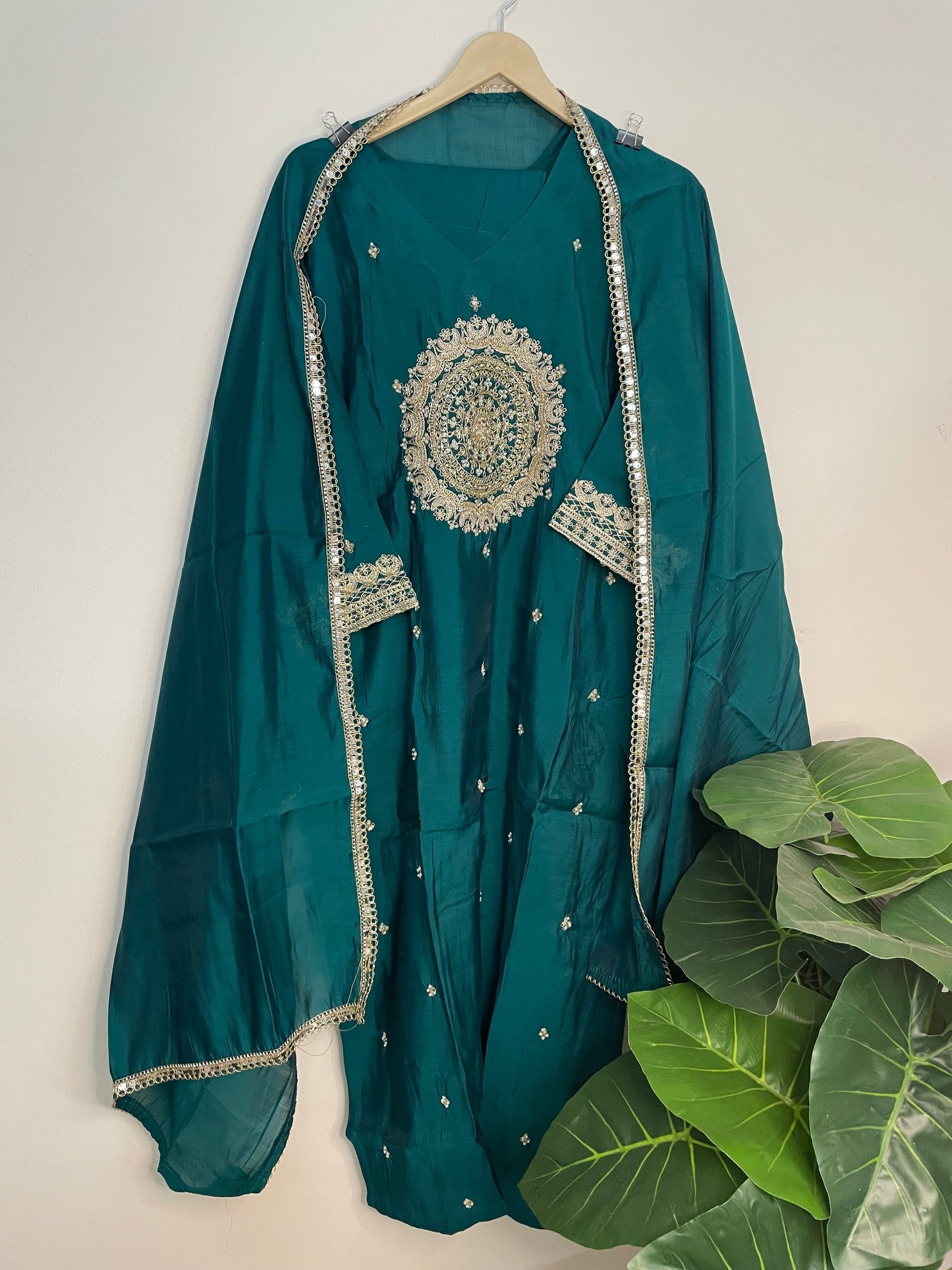 T061-Premium Pure Mul Chanderi kurti with pant and dupatta