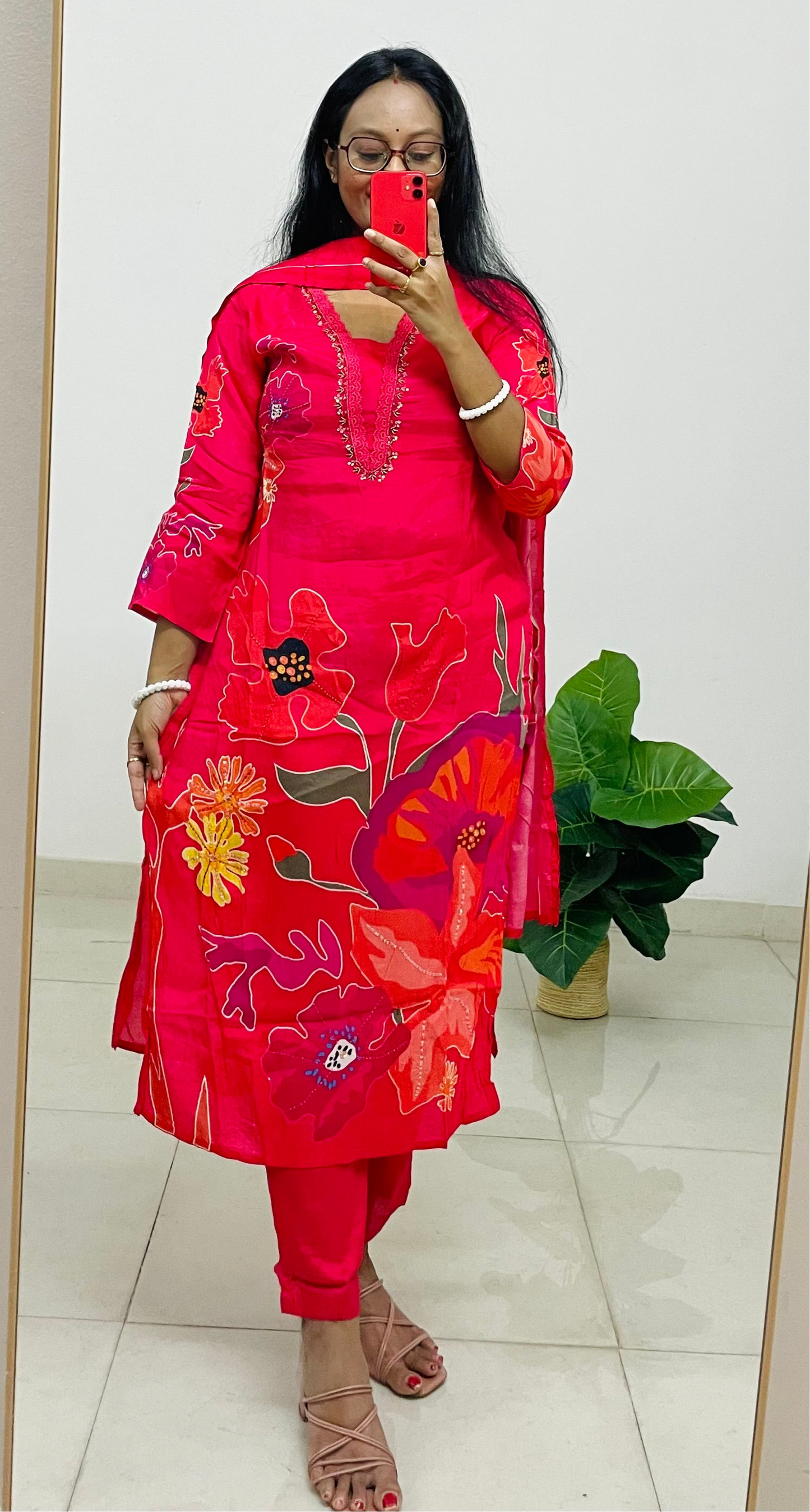 T009- Premium Fuschia pink crepe silk kurta with pant and dupatta