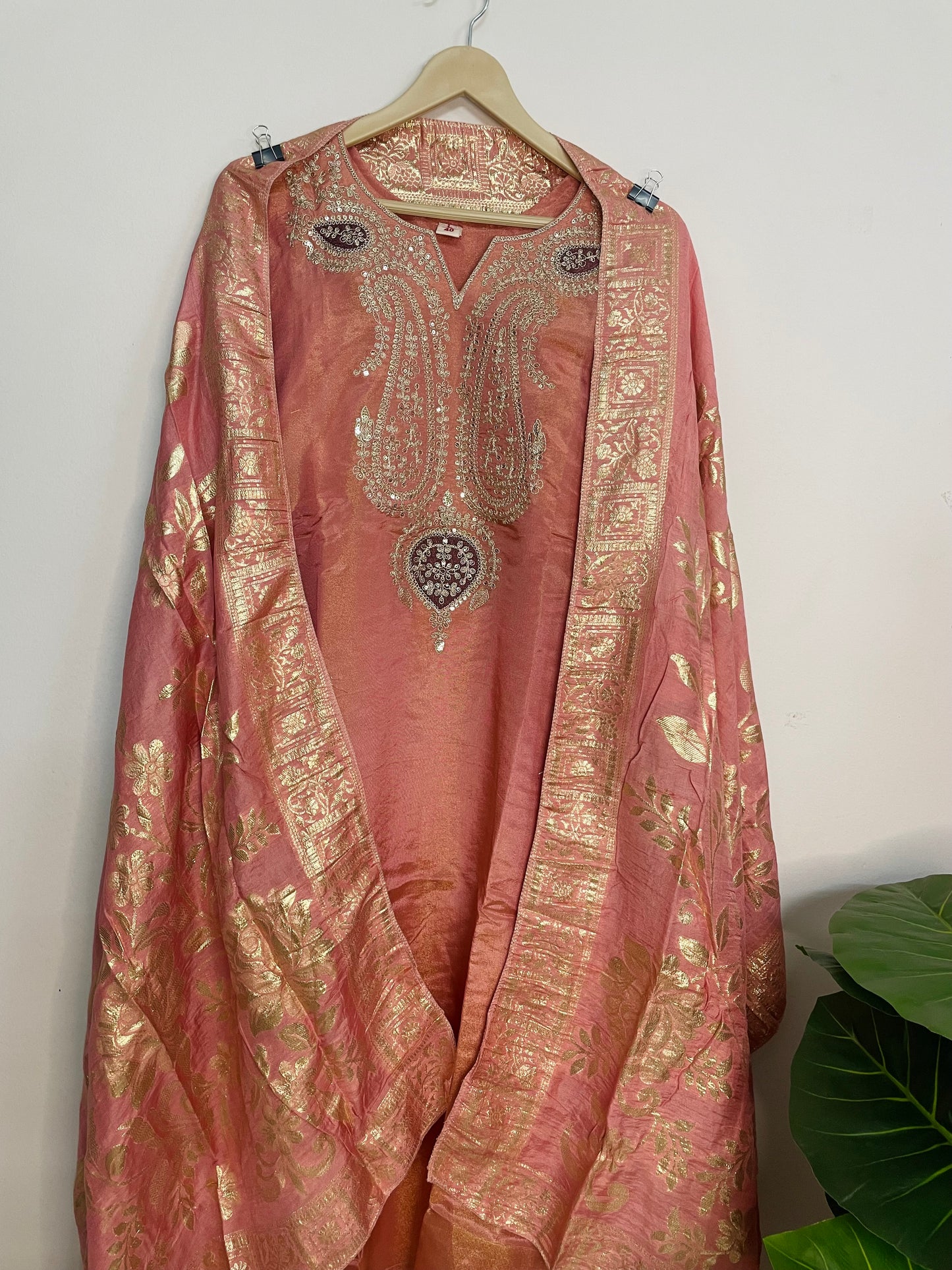 T058-Premium Pure Tissue shimmer kurti with pant and dupatta