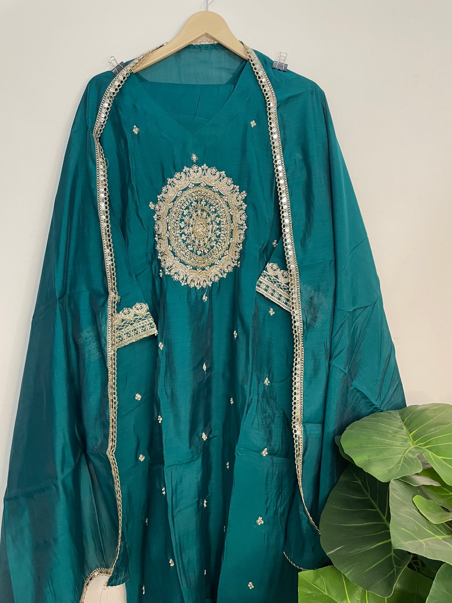 T061-Premium Pure Mul Chanderi kurti with pant and dupatta