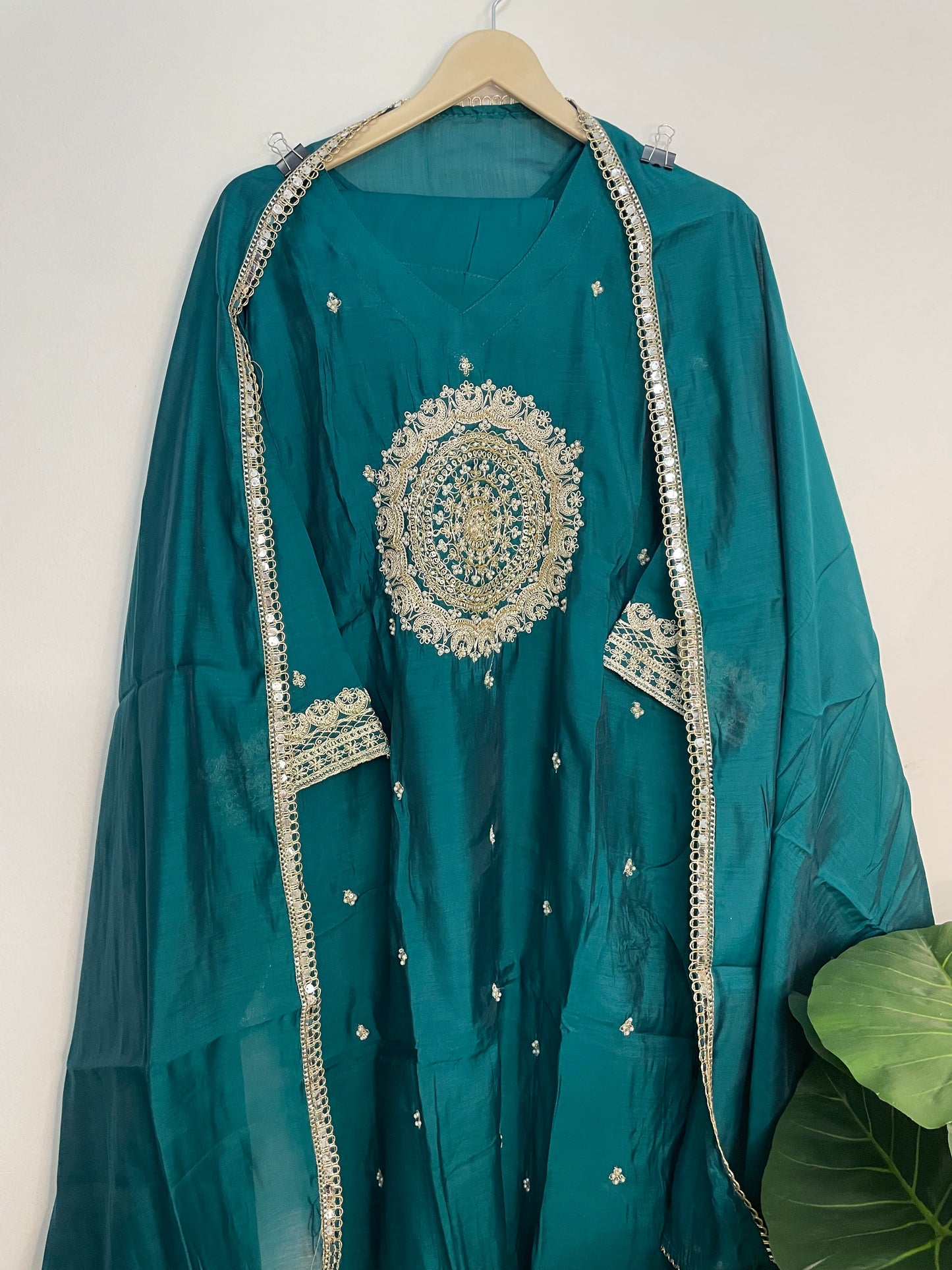 T061-Premium Pure Mul Chanderi kurti with pant and dupatta