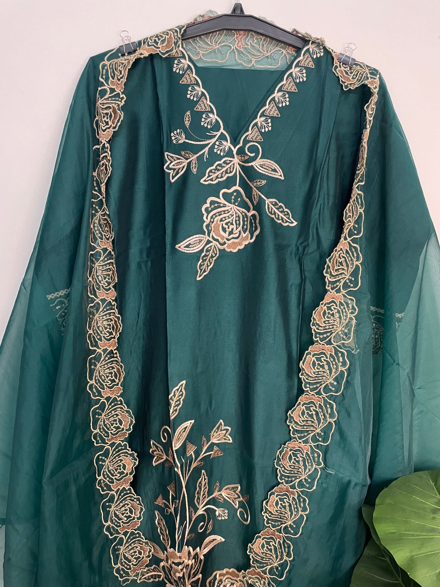 T062-Premium Pure gadwal silk kurti with pant and dupatta